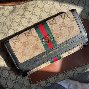“gucci ophidia wallet”